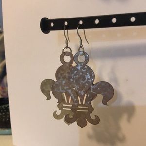 Never Worn Silver Fleur de Lis Earrings